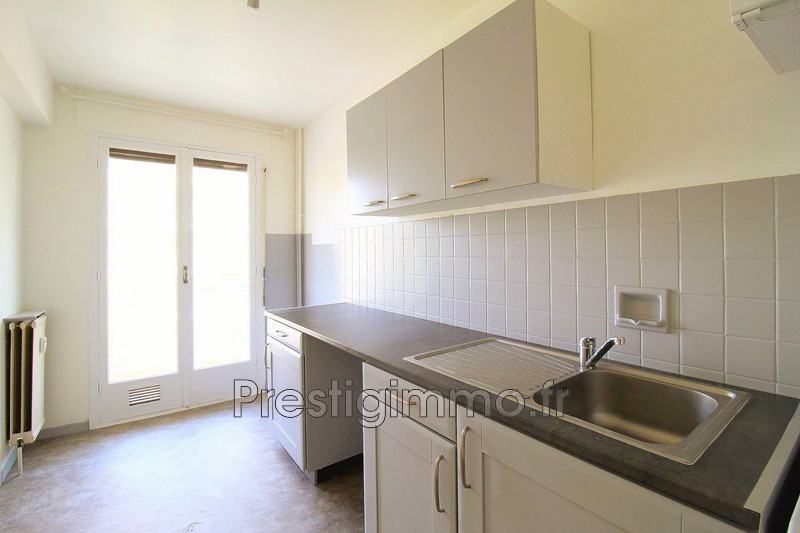 vente Apartment Juan-les-pins Downtown Apartment Juan-les-Pins Centre-ville, Rentals apartment 1 room 38 m²