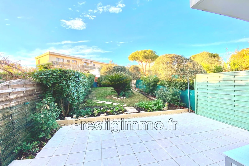 Maison Antibes Proche ville au calme,  Location maison  3 chambres   73&nbsp;m&sup2;