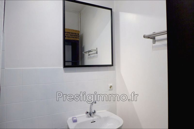 Location appartement Antibes  