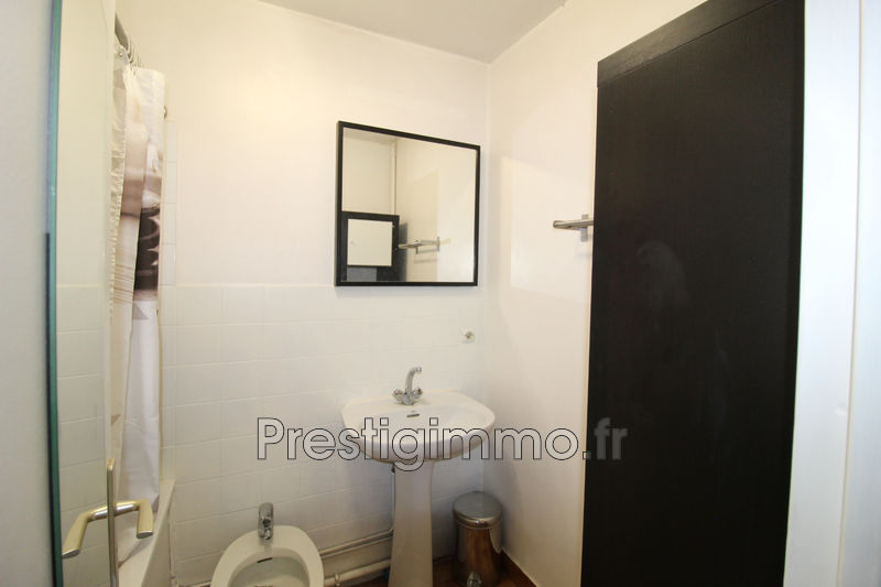 Location appartement Antibes  