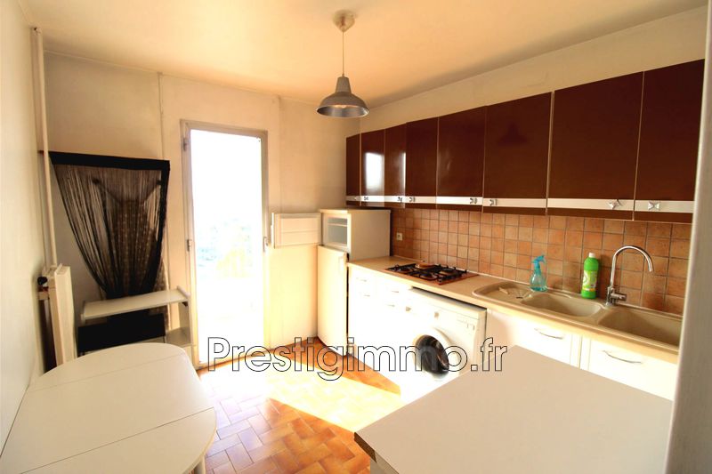 Location appartement Antibes  