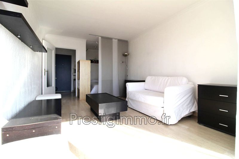 Location appartement Antibes  