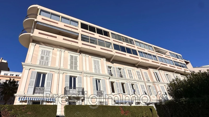 Appartement Cannes Centre-ville,  Location appartement  4 pièces   111&nbsp;m&sup2;