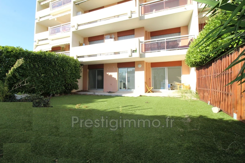 Location appartement Antibes  