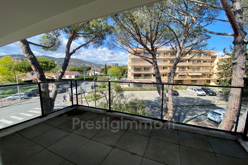 Photo Appartement Mandelieu-la-Napoule Centre-ville, Location appartement 2 pièces 43 m²