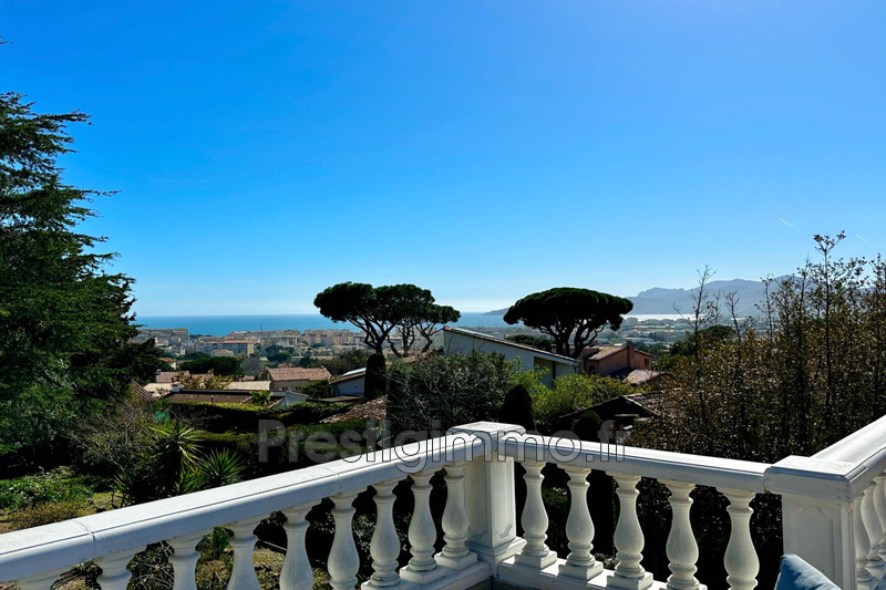 Villa Cannes Calme vue mer,  Rentals villa  3 bedroom   100&nbsp;m&sup2;
