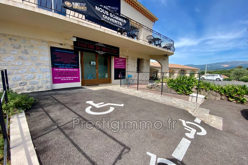 Bureau Roquefort-les-Pins Centre-ville,  Professionnel bureau   10&nbsp;m&sup2;