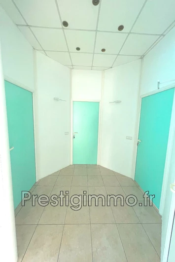 Professionnel local commercial Vallauris  