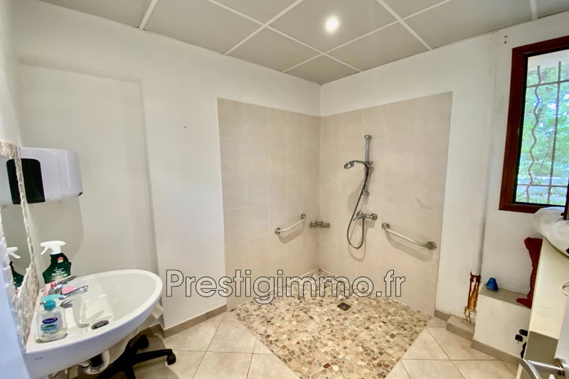 Professionnel bureau Roquefort-les-Pins  