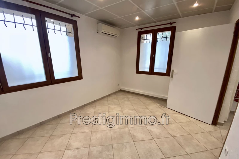 Professionnel bureau Roquefort-les-Pins  