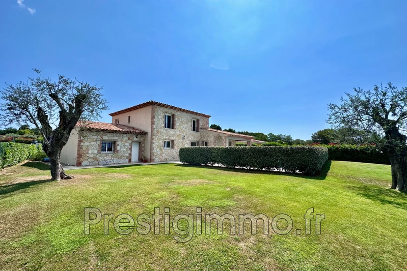 Photo Villa Roquefort-les-Pins Proche village,   achat villa  4 chambres   166&nbsp;m&sup2;