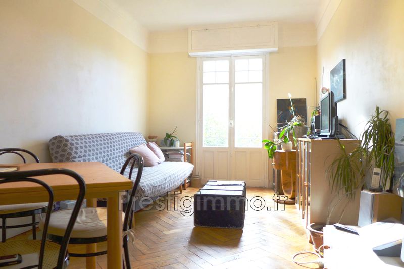 vente Apartment Juan-les-pins Downtown Apartment Juan-les-Pins Centre-ville, to buy apartment 2 rooms 49 m²