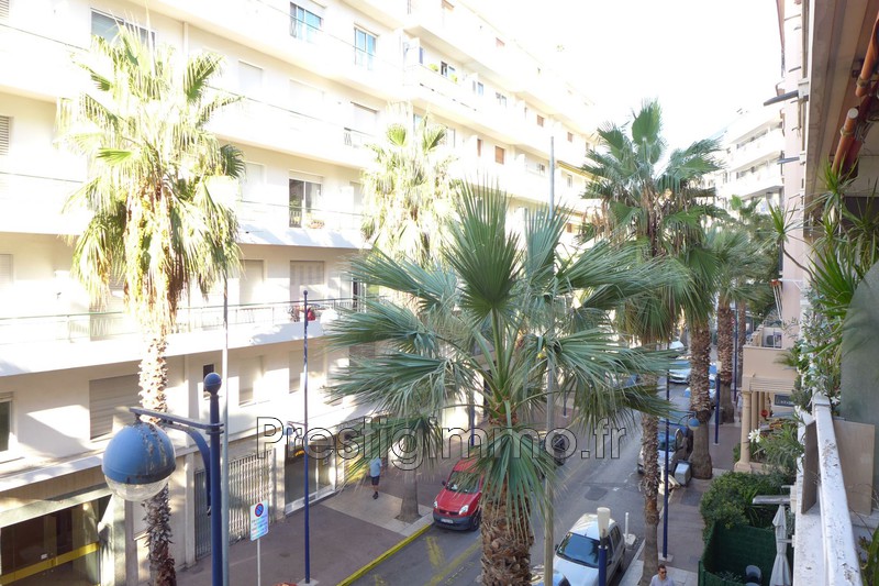 vente Apartment Juan-les-pins Downtown Apartment Juan-les-Pins Centre-ville, to buy apartment 2 rooms 57 m²