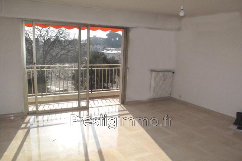 appartement  2 pièces  Antibes Centre-ville  55 m² -   