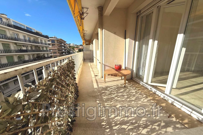 Photo Appartement Le Cannet Centre-ville,   achat appartement  2 pièces   53&nbsp;m&sup2;