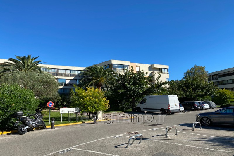 vente Garage parking Mandelieu-la-napoule Proche ville au calme Parking Mandelieu-la-Napoule Proche ville au calme, achat parking
