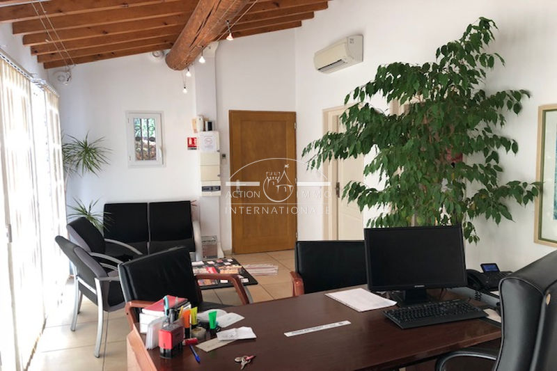 vente Location local commercial local professionnel Saint-martin-de-crau Saint-martin-de-crau Local professionnel Saint-Martin-de-Crau Saint-martin-de-crau, Professionnel local professionnel 55 m²