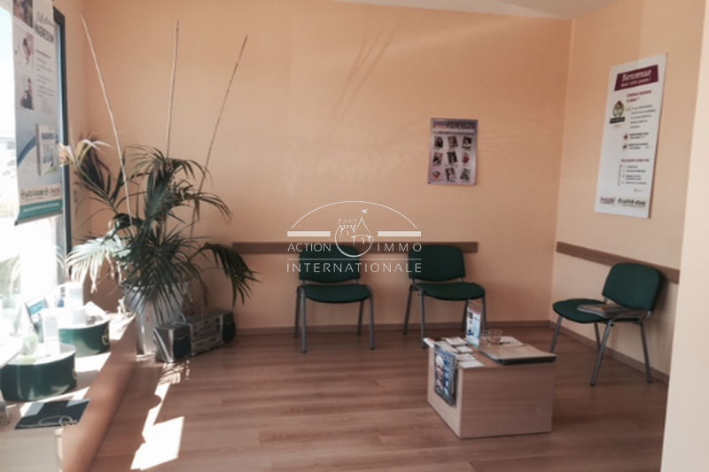 vente Vente droit au bail Saint-martin-de-crau Saint-martin-de-crau Saint-Martin-de-Crau Saint-martin-de-crau, Professionnel 55 m²