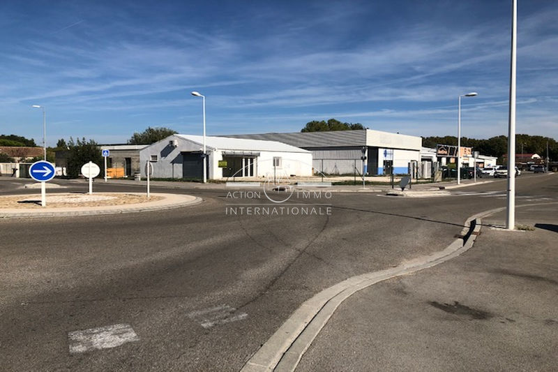 vente Vente local commercial murs local professionnel Saint-martin-de-crau Saint-martin-de-crau Murs local professionnel Saint-Martin-de-Crau Saint-martin-de-crau, Professionnel murs local professionnel 140 m²