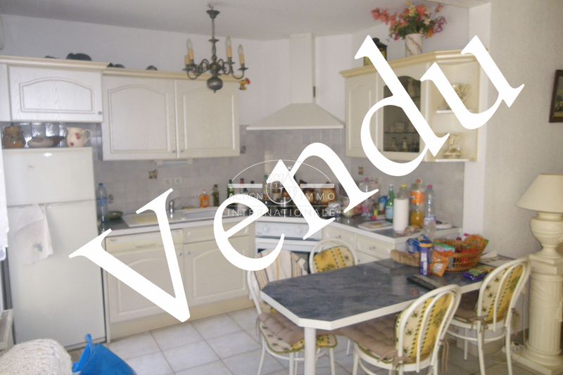 Photo Apartment Saint-Martin-de-Crau Saint-martin-de-crau, to buy apartment 3 rooms 81 m²