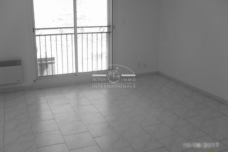 Photo Apartment Saint-Martin-de-Crau Saint-martin-de-crau, to buy apartment 3 rooms 67 m²