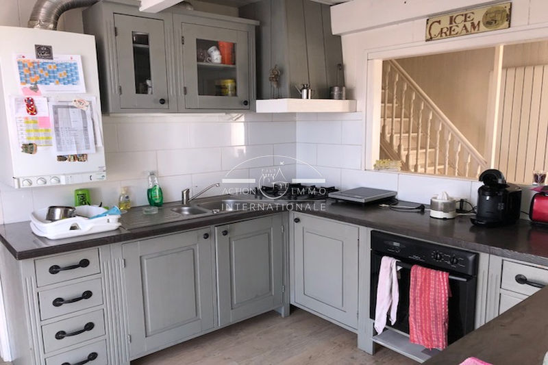 vente Apartment Saint-martin-de-crau Saint-martin-de-crau Apartment Saint-Martin-de-Crau Saint-martin-de-crau, to buy apartment 5 rooms 94 m²