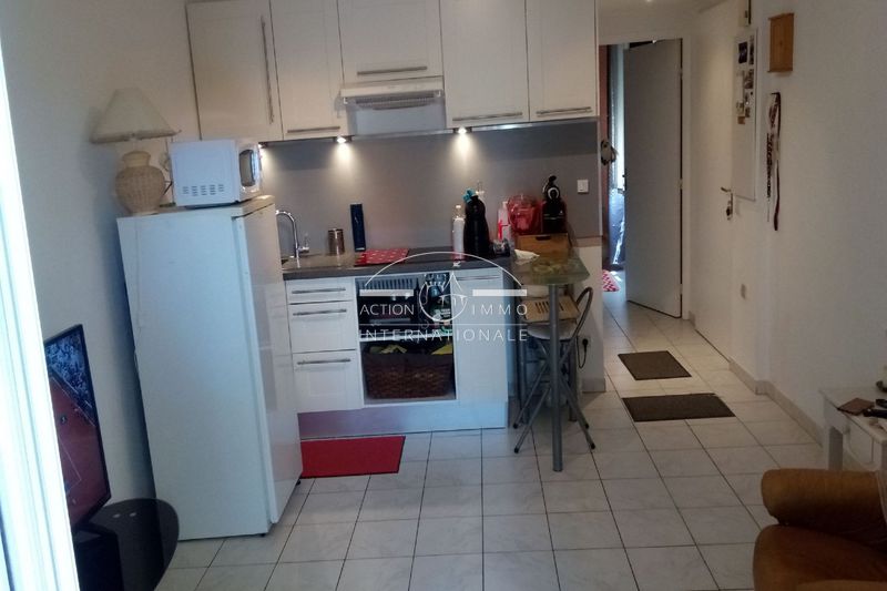 Photo Apartment Saint-Martin-de-Crau Saint-martin-de-crau, to buy apartment 2 rooms 30 m²