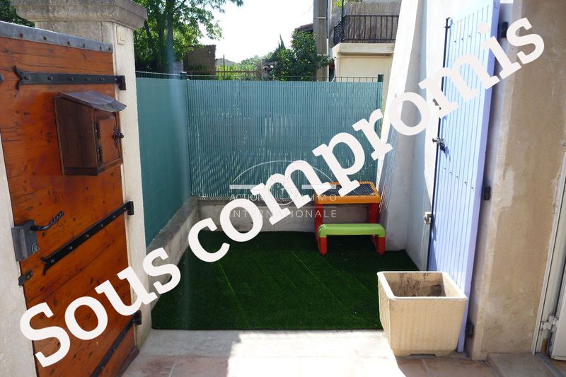 vente maison en pierre Arles Arles Maison en pierre Arles Arles, achat maison en pierre 2 chambres 65 m²