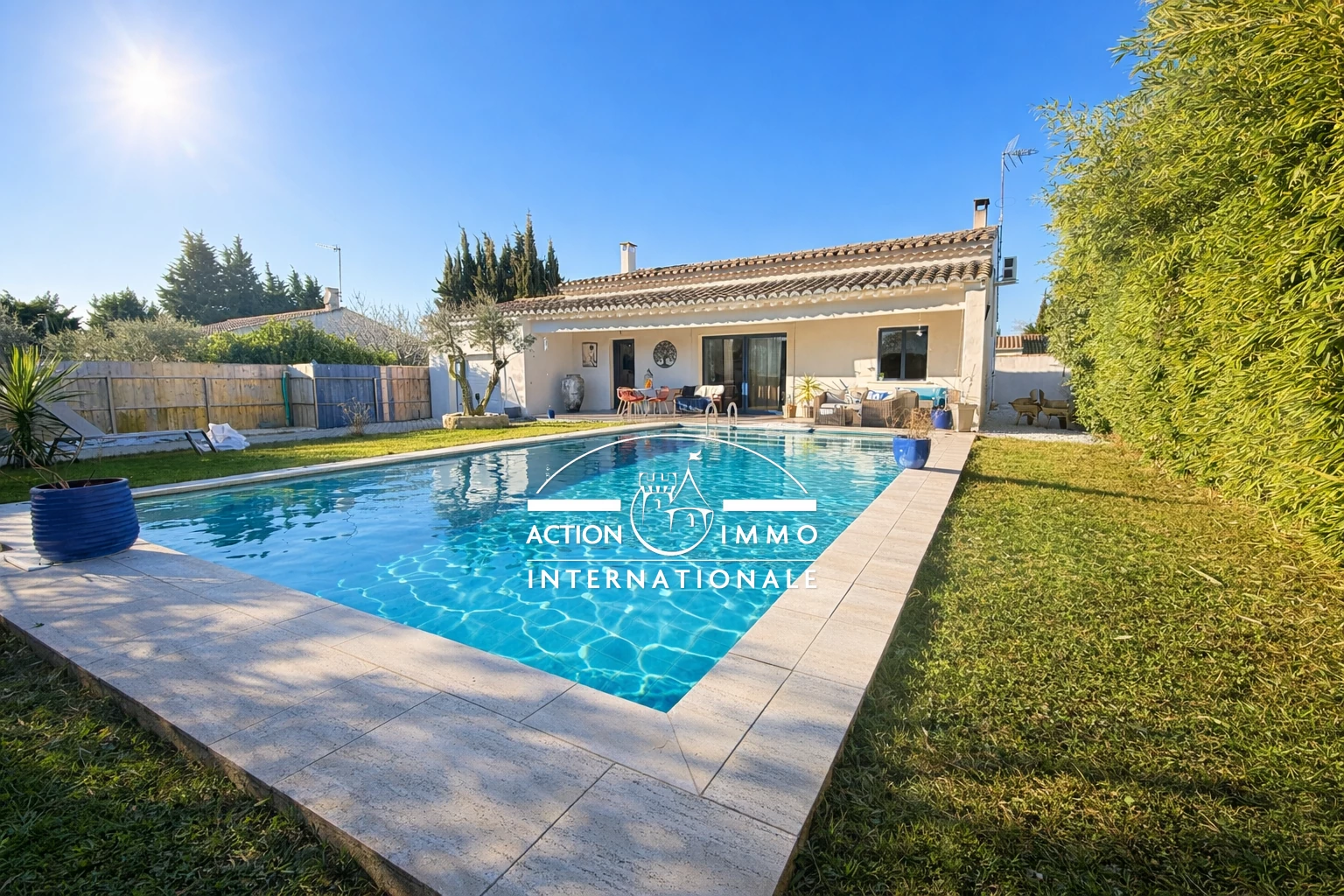 Maison 4 pièces 50 m² · à Mouries · 50 m² · 695 000 €