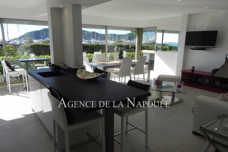 Photo Apartment Mandelieu-la-Napoule Bord de mer, to buy apartment 3 rooms 77 m²