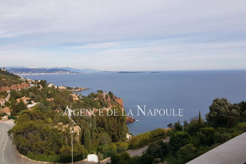 Photo Apartment Théoule-sur-Mer Bord de mer, to buy apartment 2 rooms 32 m²