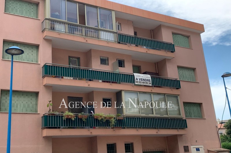 Photo Appartement Mandelieu-la-Napoule Centre,   achat appartement  3 pièces   64&nbsp;m&sup2;