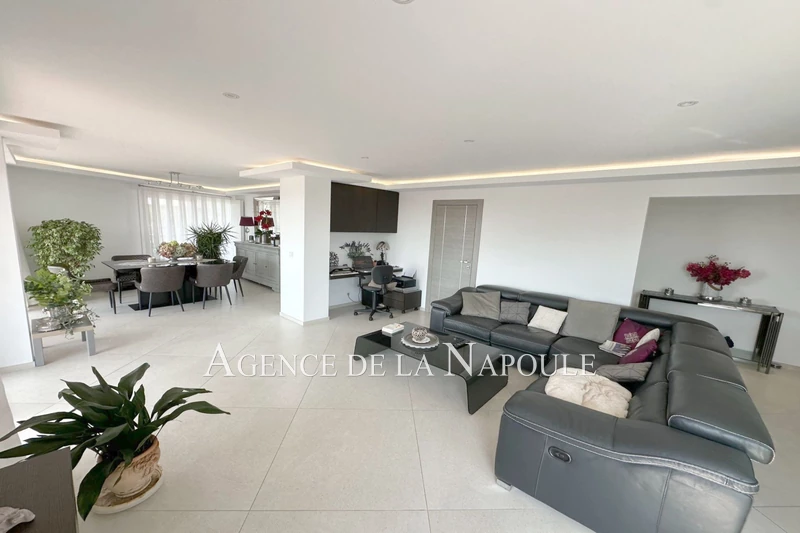 Photo Appartement Mandelieu-la-Napoule La napoule,   achat appartement  3 pièces   111&nbsp;m&sup2;