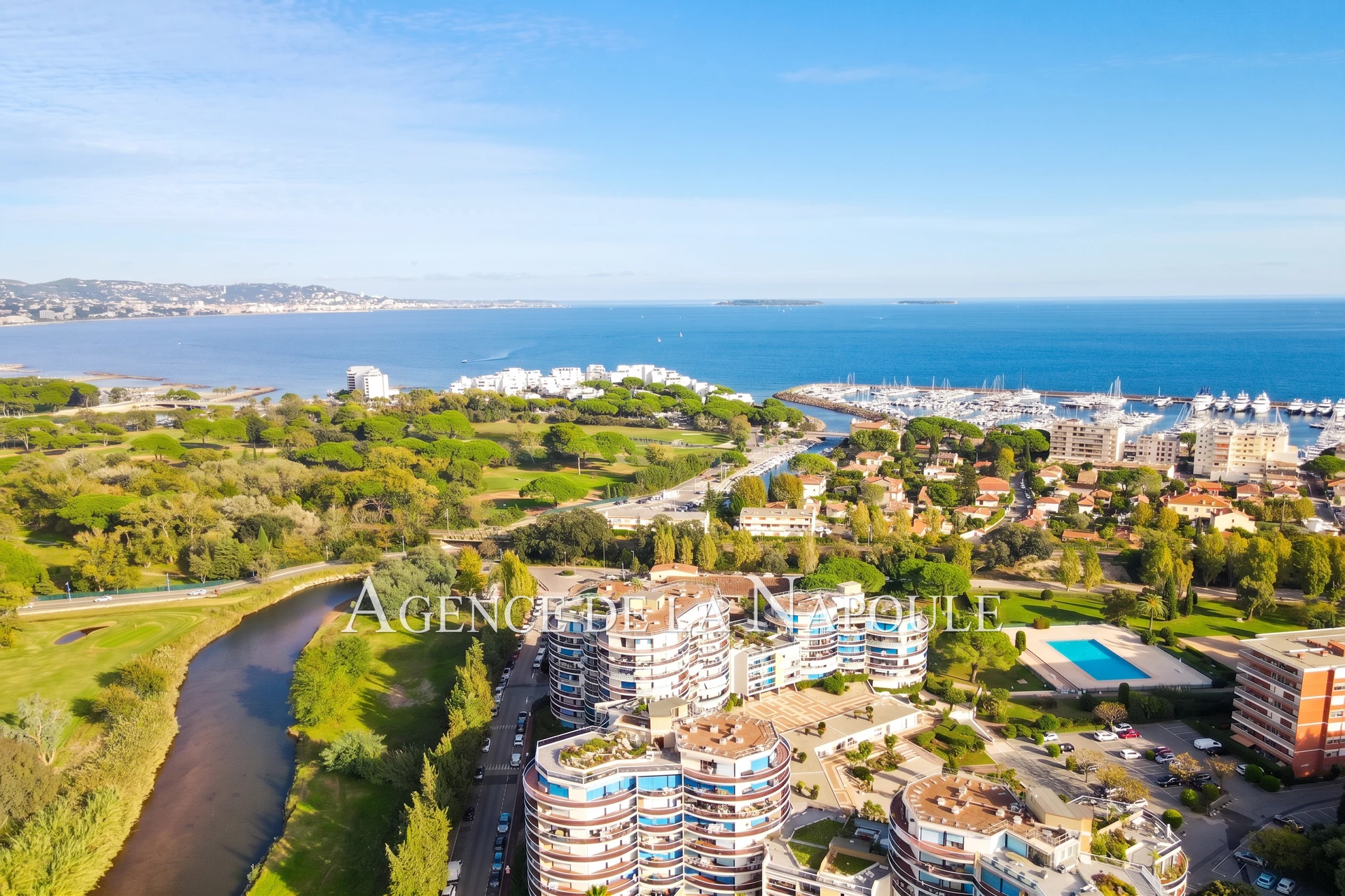 Appartement 4 pièces 110 m² · à Mandelieu-la-Napoule · 110 m² · 1 260 000 €