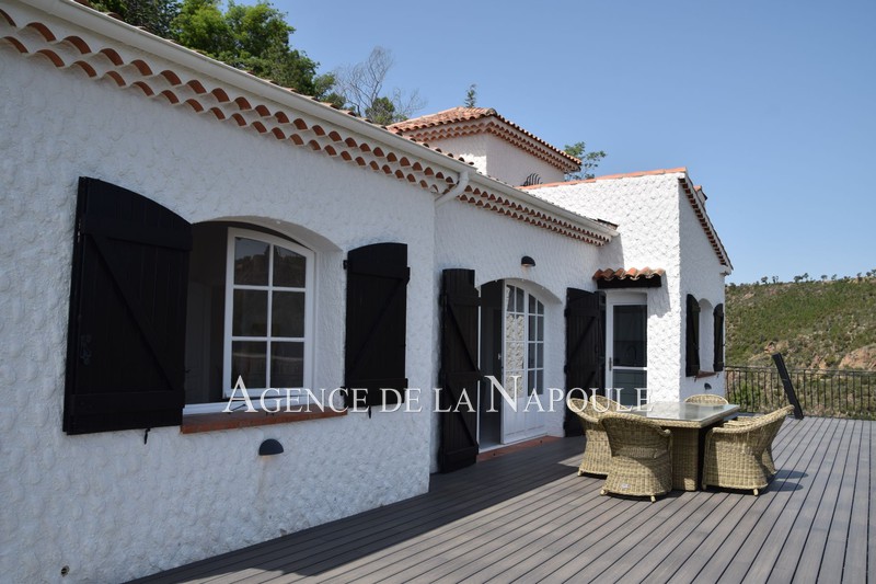 vente maison de caractère Théoule-sur-mer La napoule front de mer Maison de caractère Théoule-sur-Mer La napoule front de mer, achat maison de caractère 4 chambres 102 m²