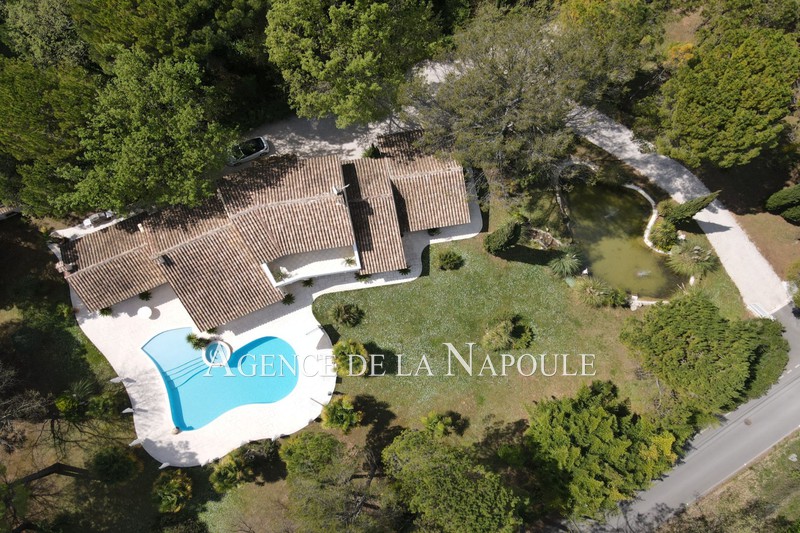 Photo n°2 - Vente Maison villa Tourrettes 83440 - 1 690 000 €