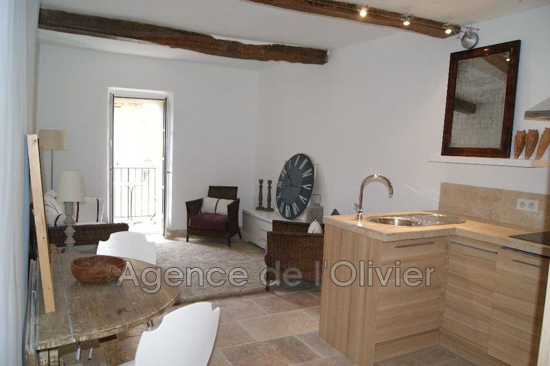 Photo Appartement Châteauneuf-Grasse Location appartement 2 pièces 65 m²