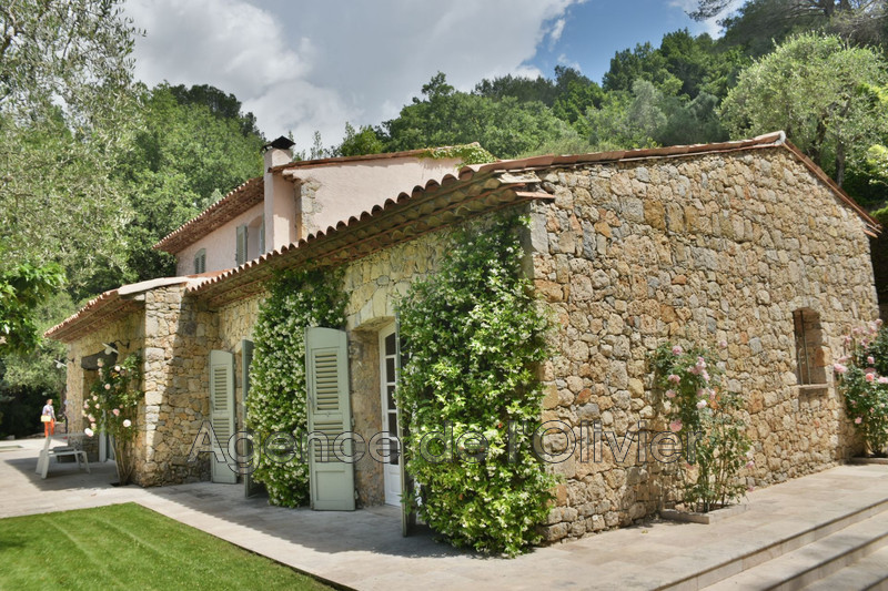 Photo Villa Mouans-Sartoux Castellaras,   achat villa  4 chambres   188&nbsp;m&sup2;