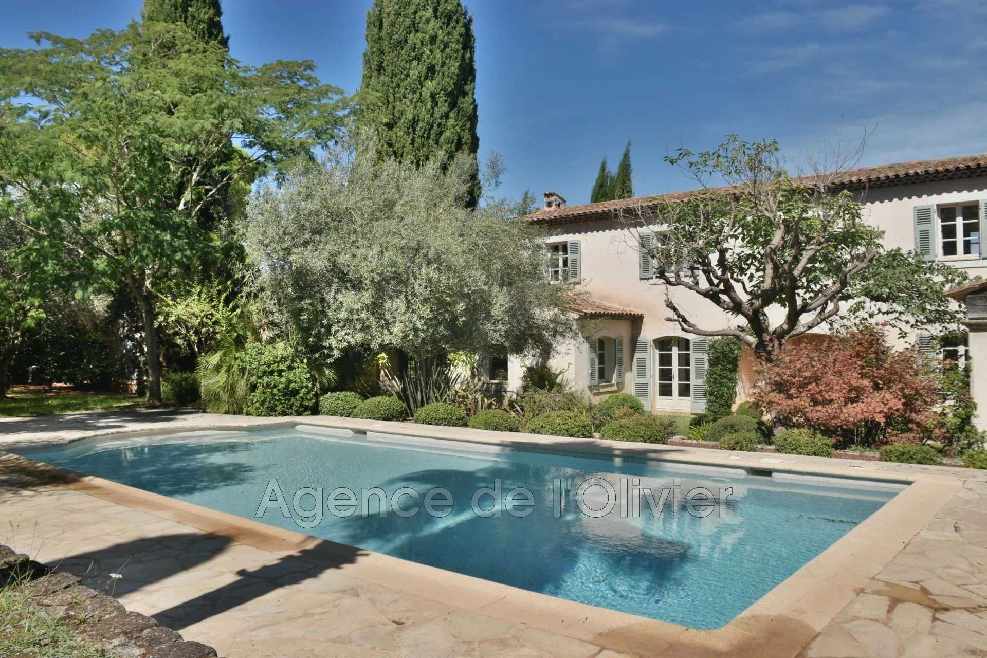 Maison 5 pièces 240 m² · à Valbonne · 240 m² · 2 850 000 €