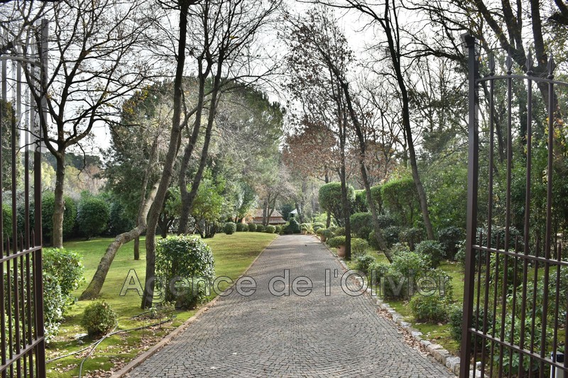 Photo House Valbonne to buy house 6 bedroom 350 m²