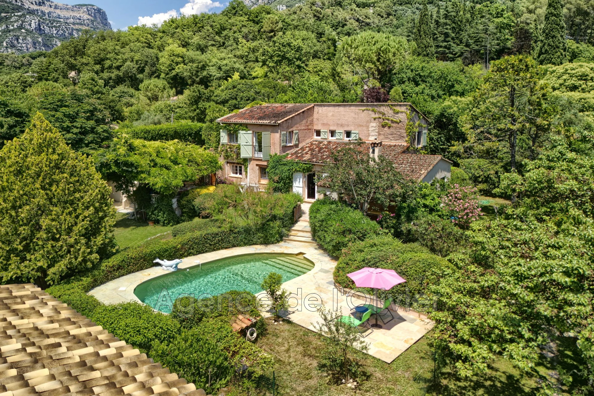 Maison 256 m² · à Tourrettes-sur-Loup · 256 m² · 1 290 000 €