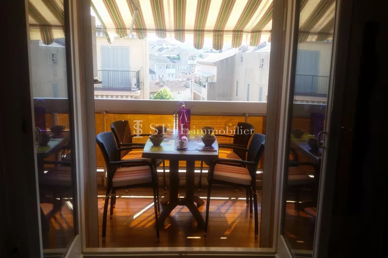 Location saisonnière appartement Sainte-Maxime  Appartement Sainte-Maxime  Location saisonnière appartement  2 pièces   27&nbsp;m&sup2;