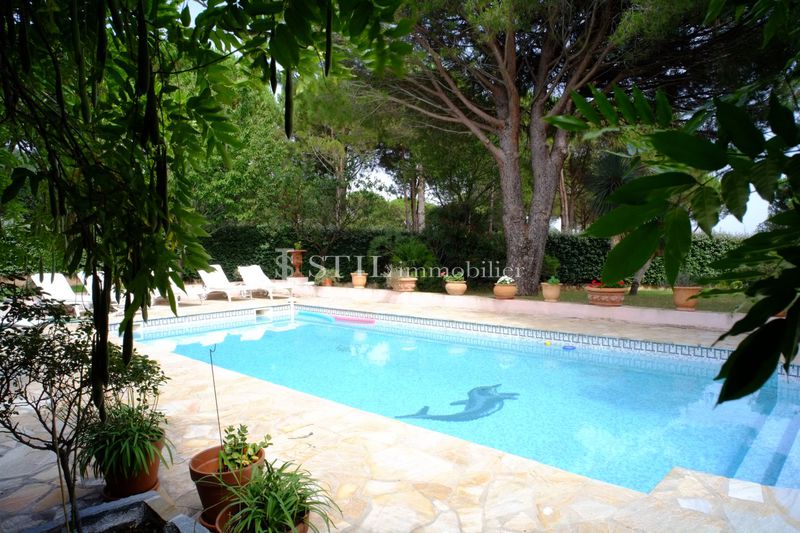 Photo Villa Grimaud Proche plages, Location saisonnière villa 4 chambres 160 m²