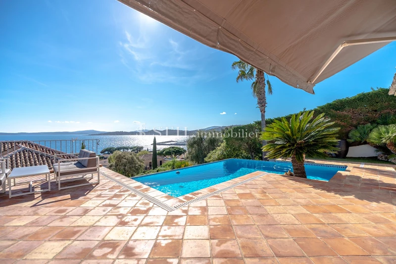 Location saisonnière villa Les Issambres  Villa Les Issambres Centre-ville,  Location saisonnière villa  4 chambres   200&nbsp;m&sup2;