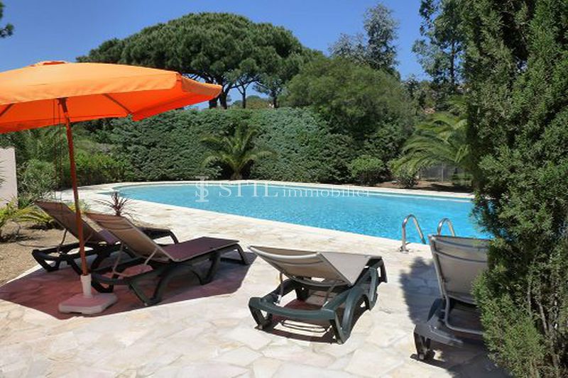 Photo Villa Sainte-Maxime Proche centre-ville, Location saisonnière villa 6 bedrooms 240 m²