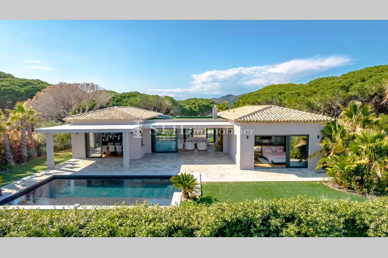 Location saisonnière villa Sainte-Maxime  Villa Sainte-Maxime  Location saisonnière villa  5 chambres   380&nbsp;m&sup2;