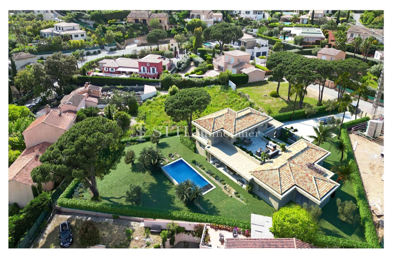 Vente villa Sainte-Maxime  Villa Sainte-Maxime   achat villa  4 chambres   363&nbsp;m&sup2;