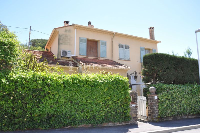 Vente maison de ville Sainte-Maxime Vente maison de ville Sainte-Maxime Maison de ville Sainte-Maxime Centre-ville, achat maison de ville 4 chambres 190 m²
