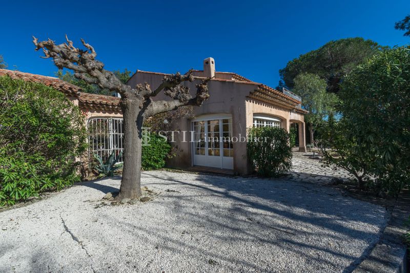 Photo Villa provençale Sainte-Maxime Proche centre-ville, achat villa provençale 6 chambres 240 m²