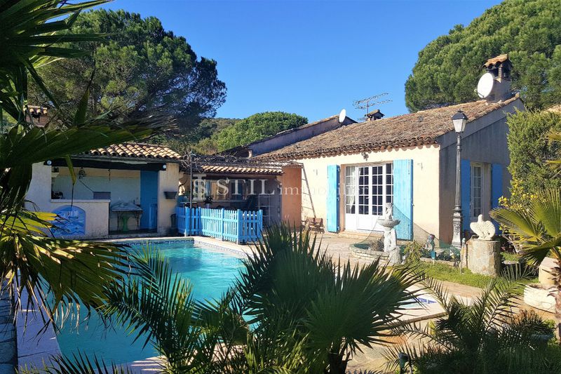 Vente villa Sainte-Maxime Vente villa Sainte-Maxime Villa Sainte-Maxime Proche centre-ville, to buy villa 5 bedroom 200 m²